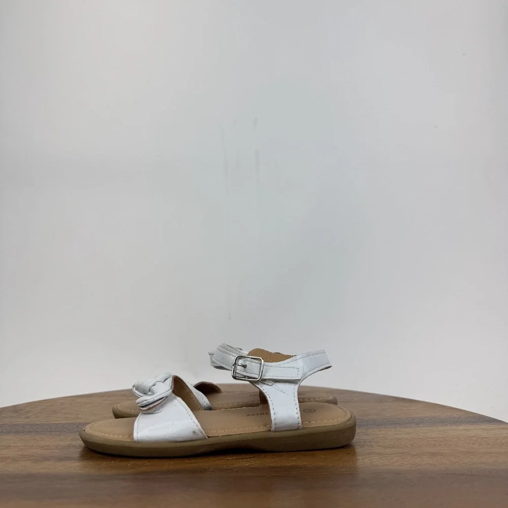 New NWOB Little Kids Girls Laura Ashley Bowknot Strappy White Sandals Size 11 C‎